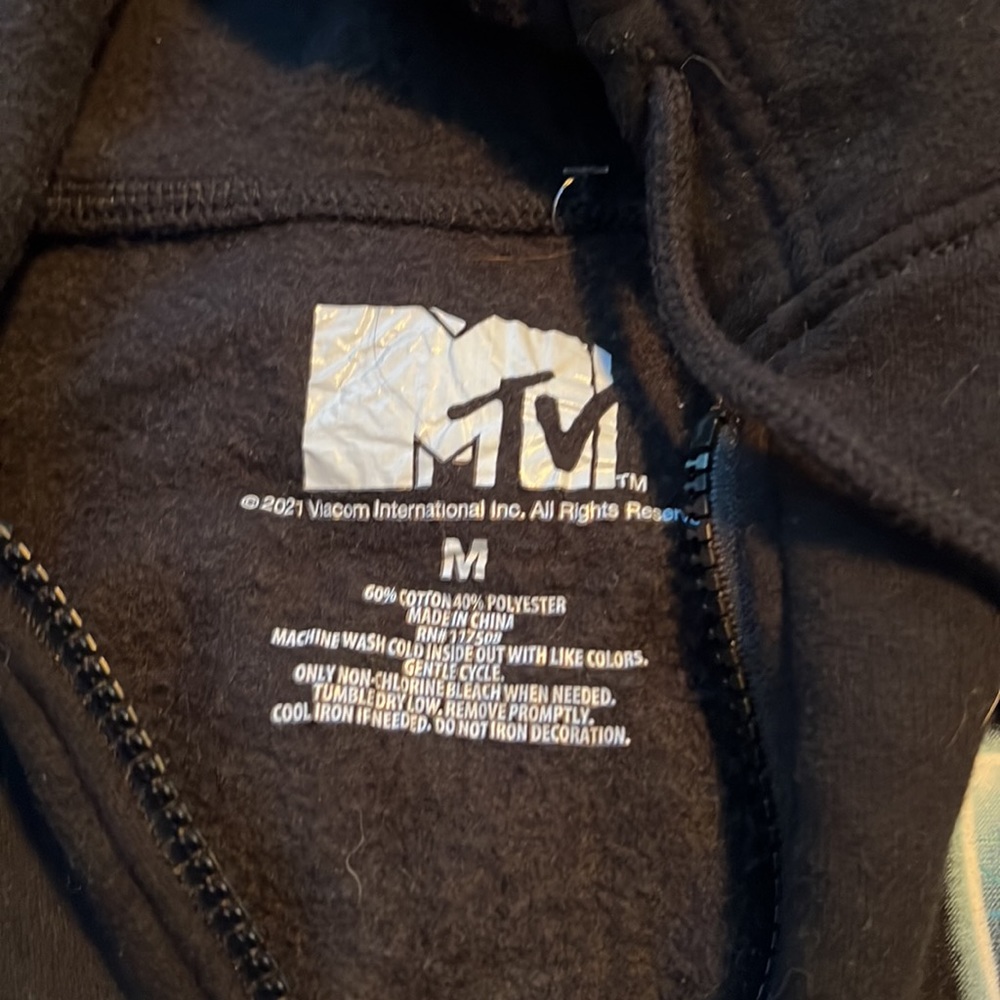 jacket - Picture 2 of 3